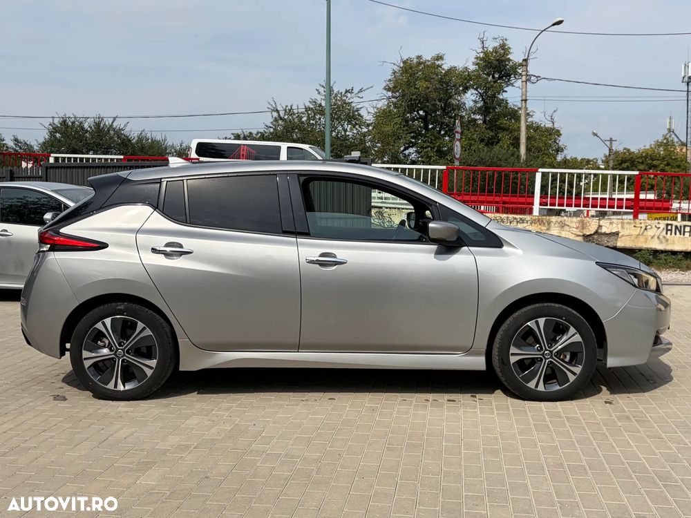 Nissan LEAF 62 kWh e+ N-Connecta - 15