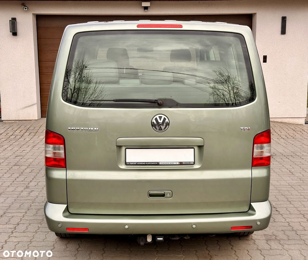 Volkswagen Multivan - 10