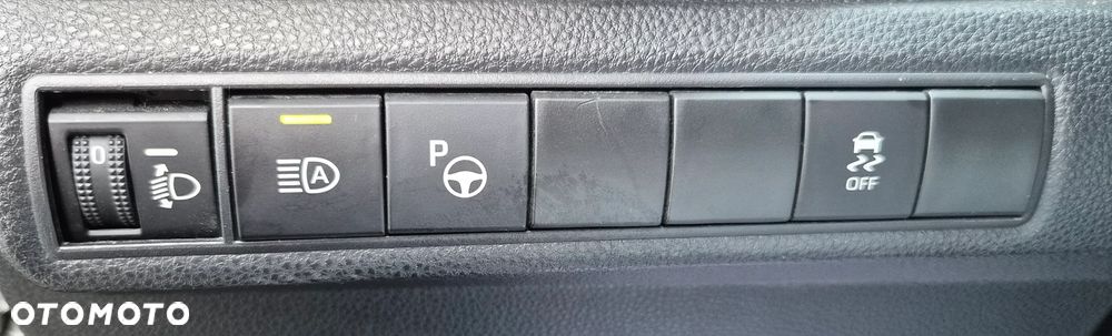 Toyota Corolla 1.8 Comfort - 34