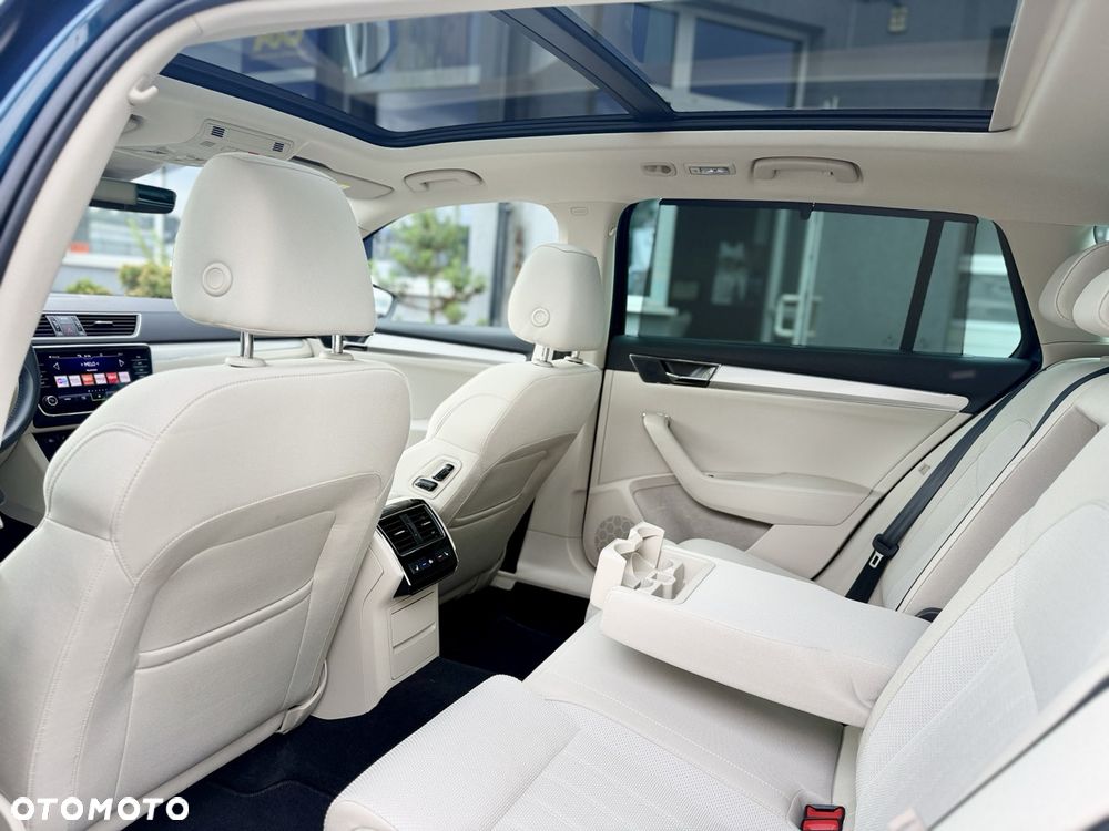 Skoda Superb 2.0 TDI DSG Premium Edition - 19