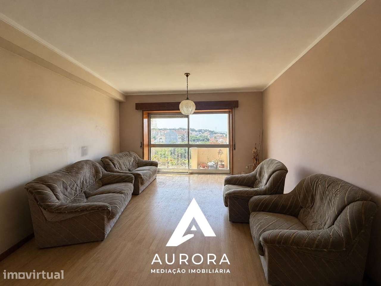 Apartamento T2 com excelente potencial de valorização - Grande imagem: 2/18