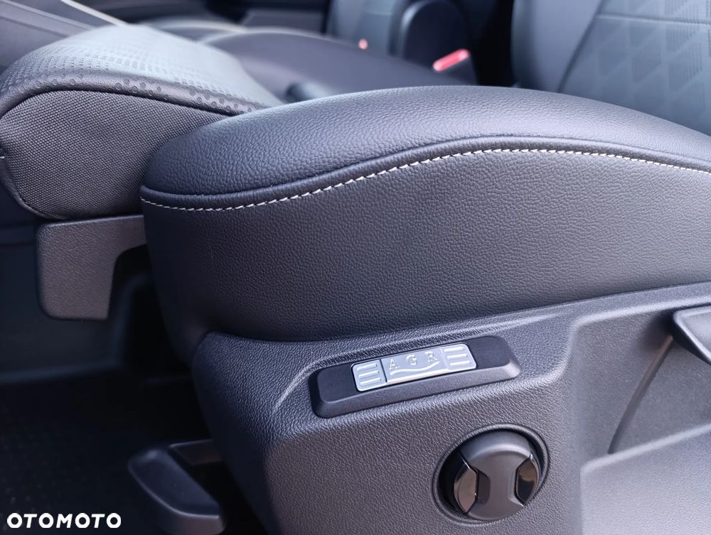 Ford Transit Connect - 19