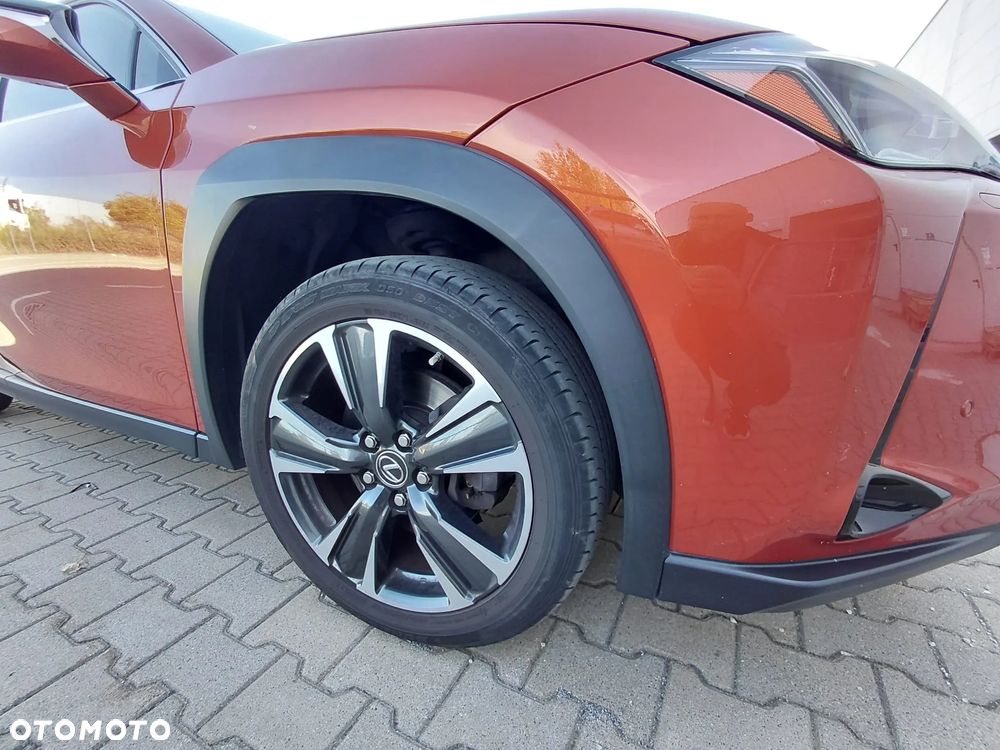 Lexus UX - 19