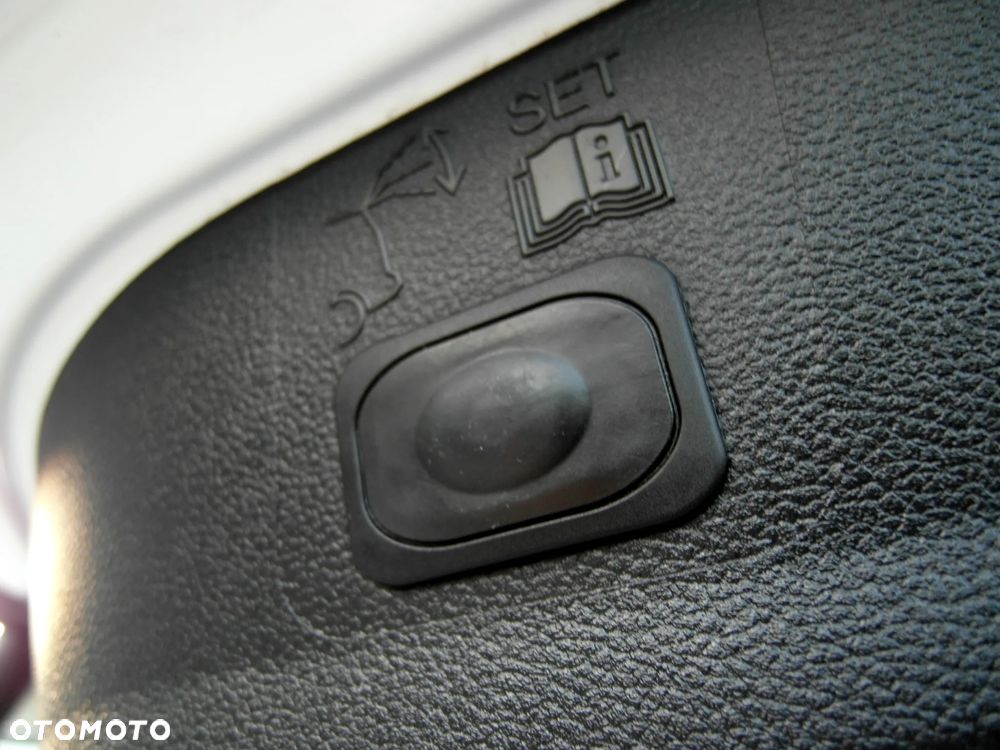 Ford Kuga - 38