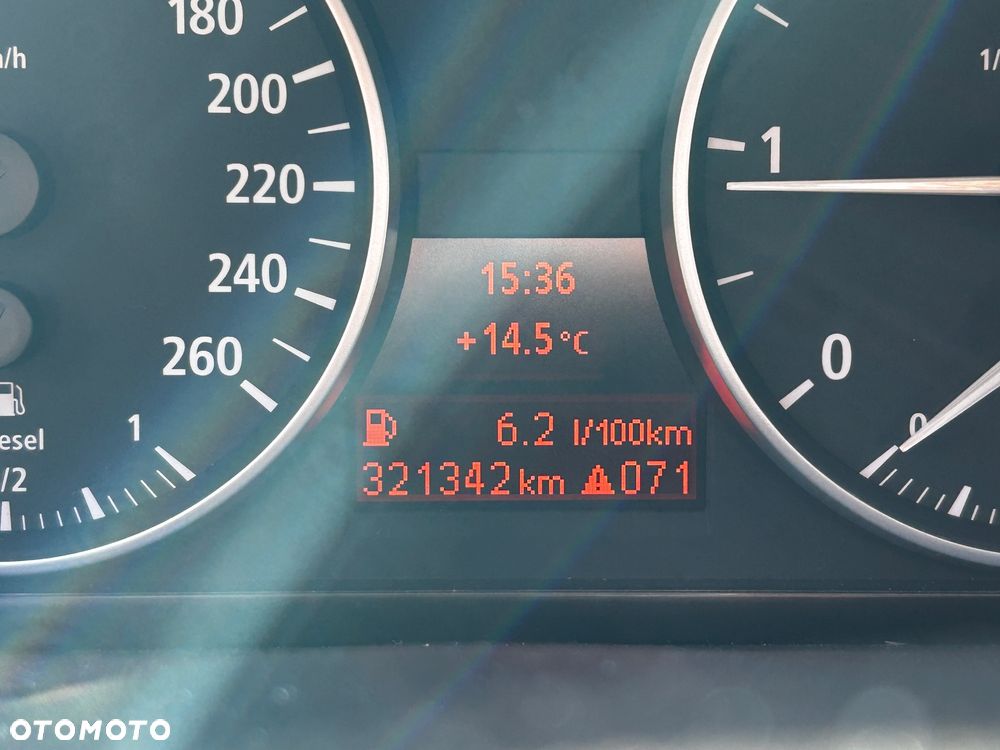 BMW Seria 3 320d DPF Touring - 6