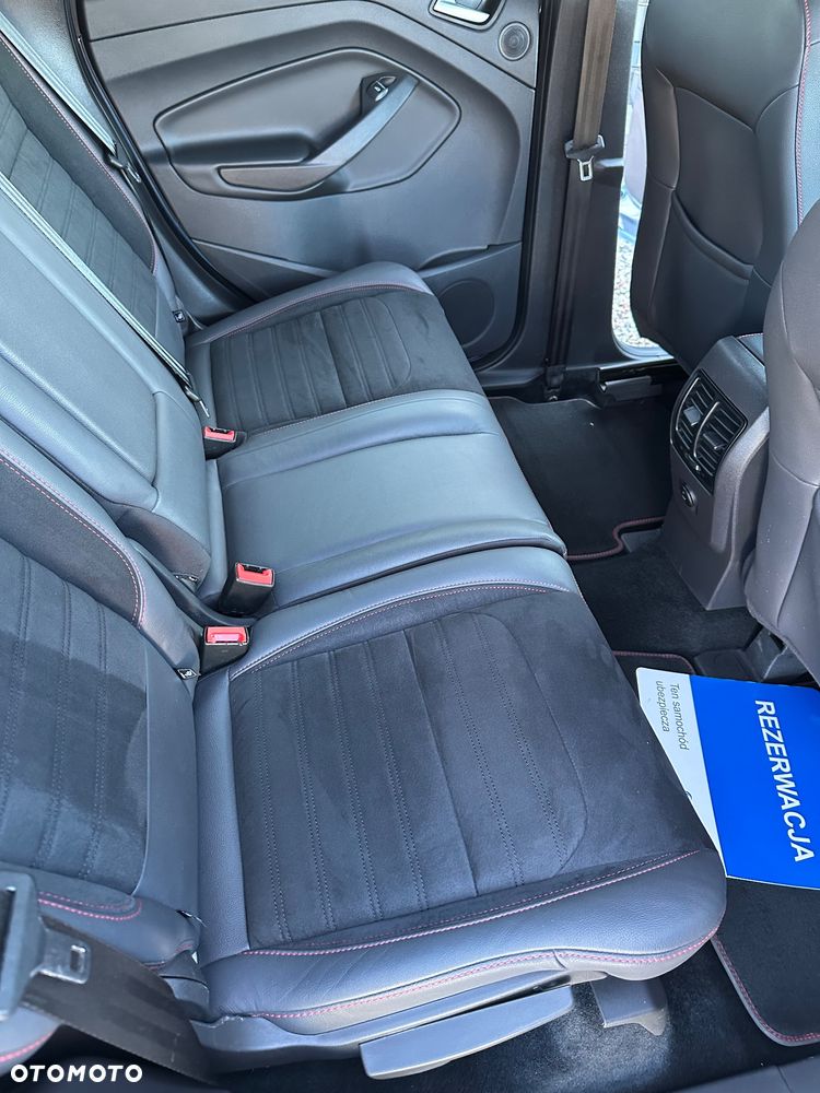 Ford Kuga 1.5 EcoBoost 2x4 ST-Line - 8