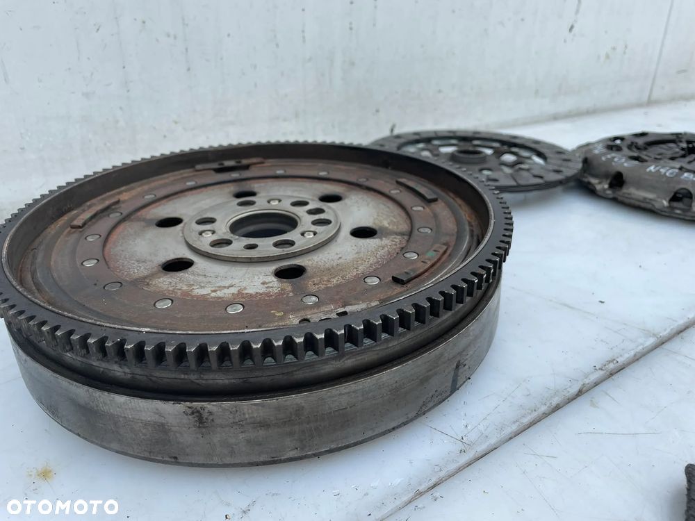 SPRZĘGŁO KOŁO ZAMACHOWE 7568006 323064210 BMW E90 2.0 N46B20B - 12