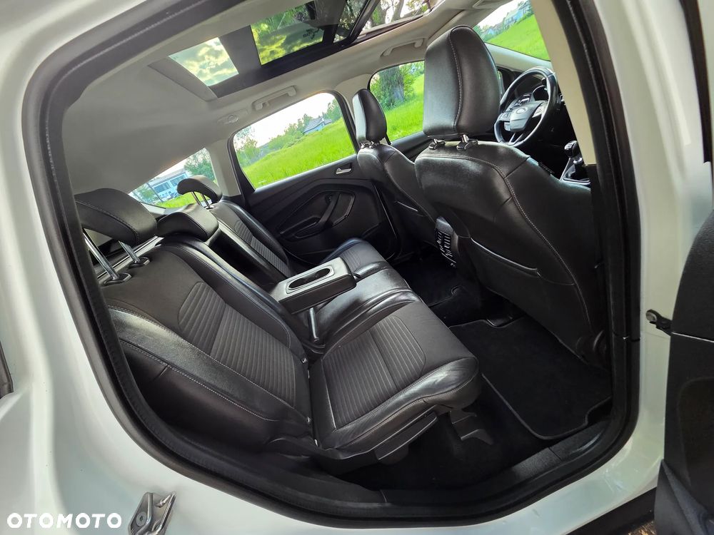 Ford Kuga 2.0 TDCi 2x4 Titanium - 27