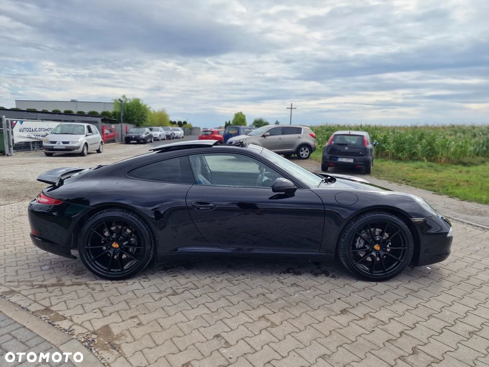 Porsche 911 Carrera Black Edition PDK - 10