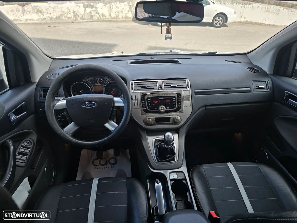Ford Kuga 2.0 TDCi Titanium - 9
