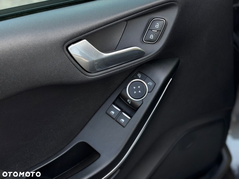 Ford Fiesta - 18