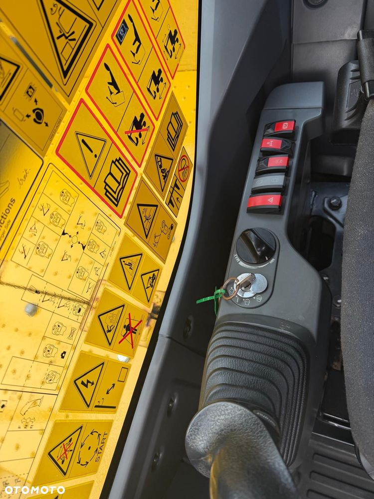 Komatsu PW118MR-11 - 9