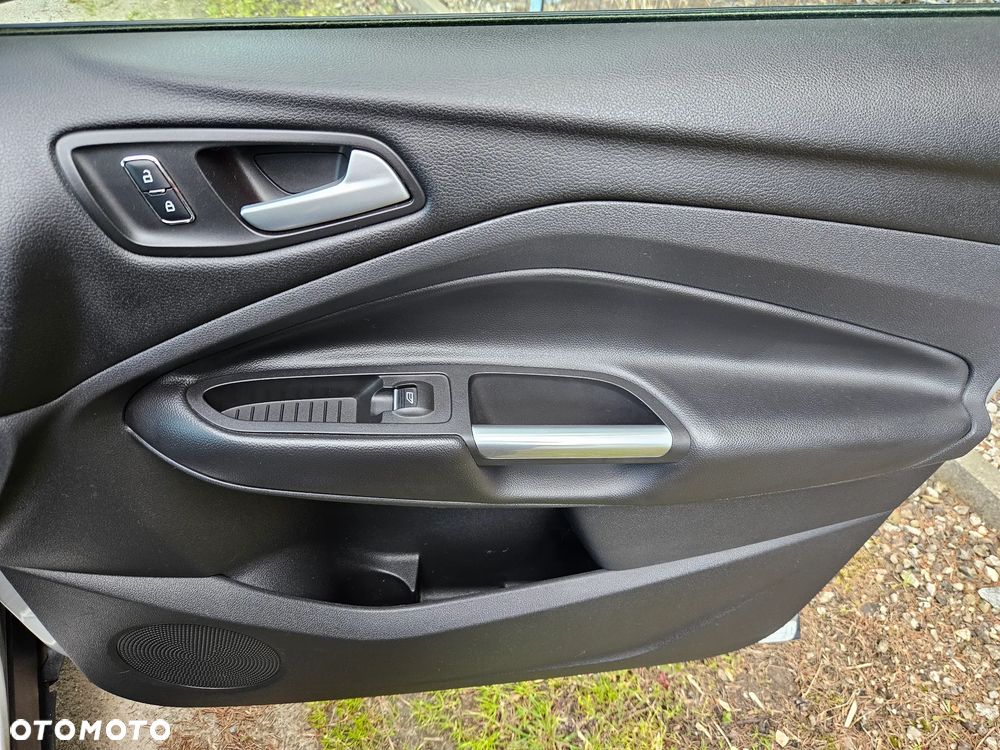 Ford Kuga 2.0 TDCi 4x4 Titanium - 31
