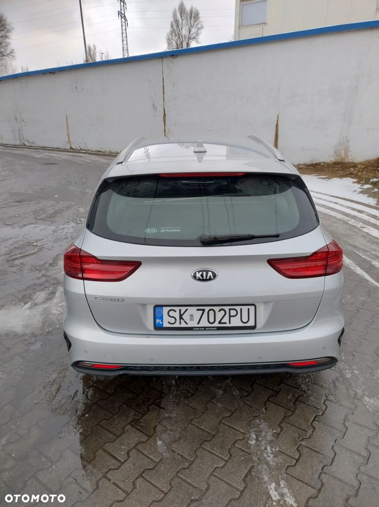 Kia Ceed - 6