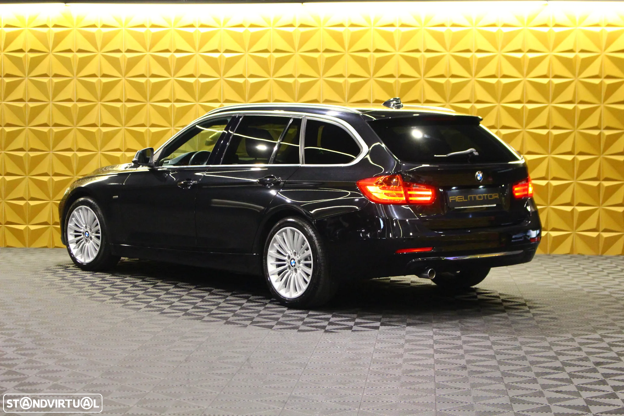 BMW 318 d Touring Auto Line Luxury - 8