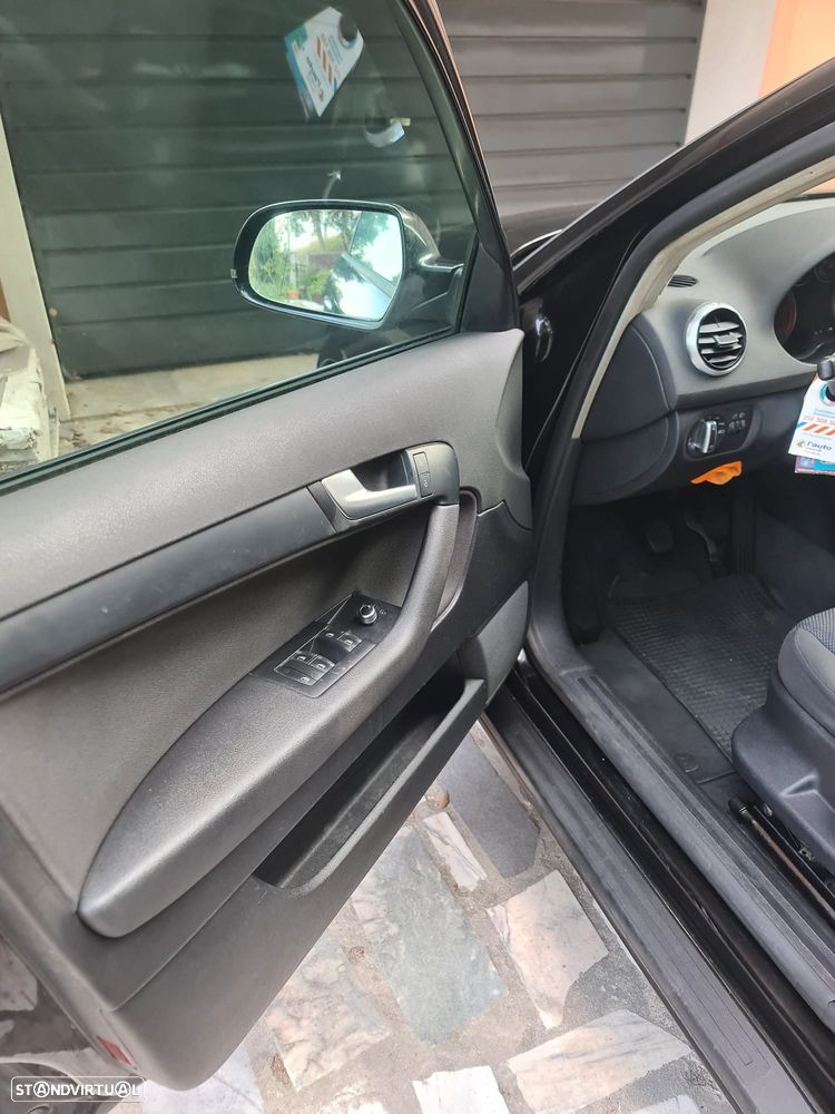Audi A3 Sportback 1.6 TDI Attraction - 23