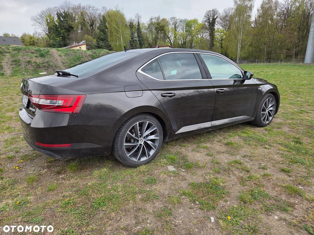 Skoda Superb 1.8 TSI L&K DSG - 7