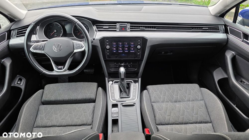 Volkswagen Passat Variant 2.0 TDI SCR DSG R-Line - 12