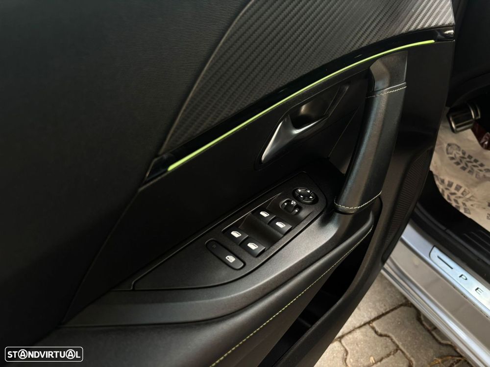 Peugeot 2008 1.5 BlueHDi GT EAT8 - 24