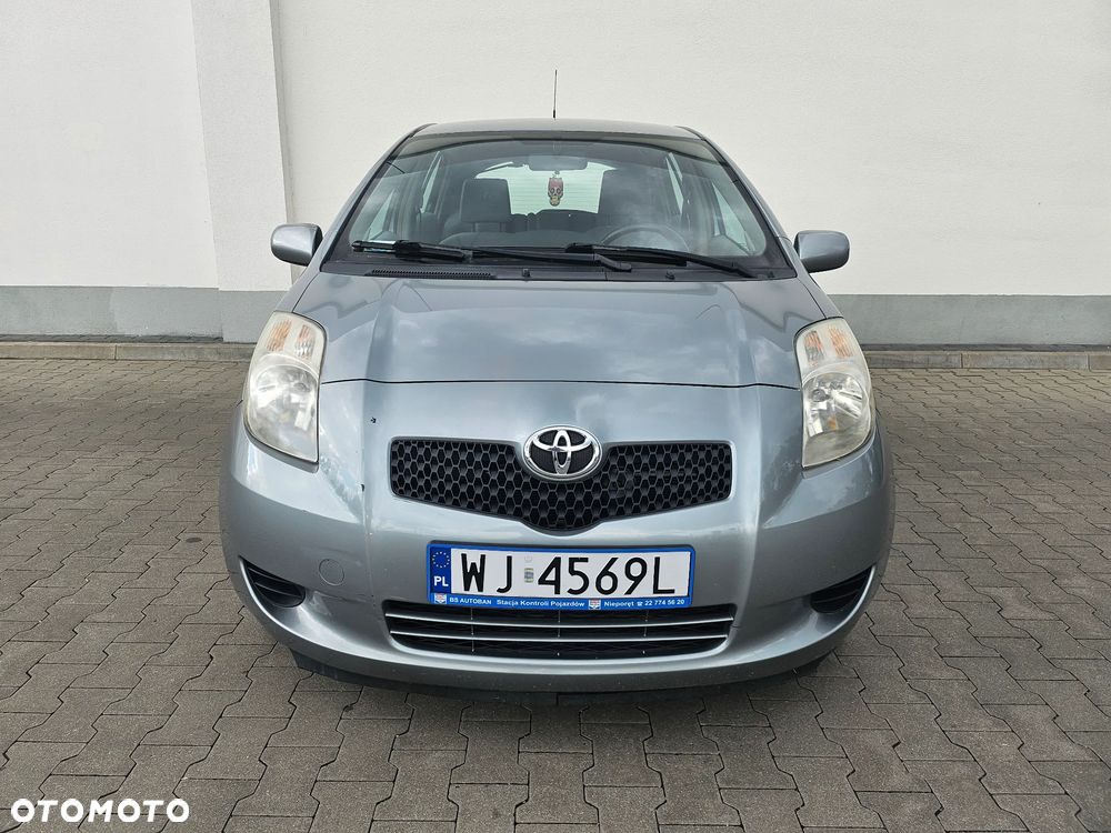 Toyota Yaris 1.3 Luna - 8