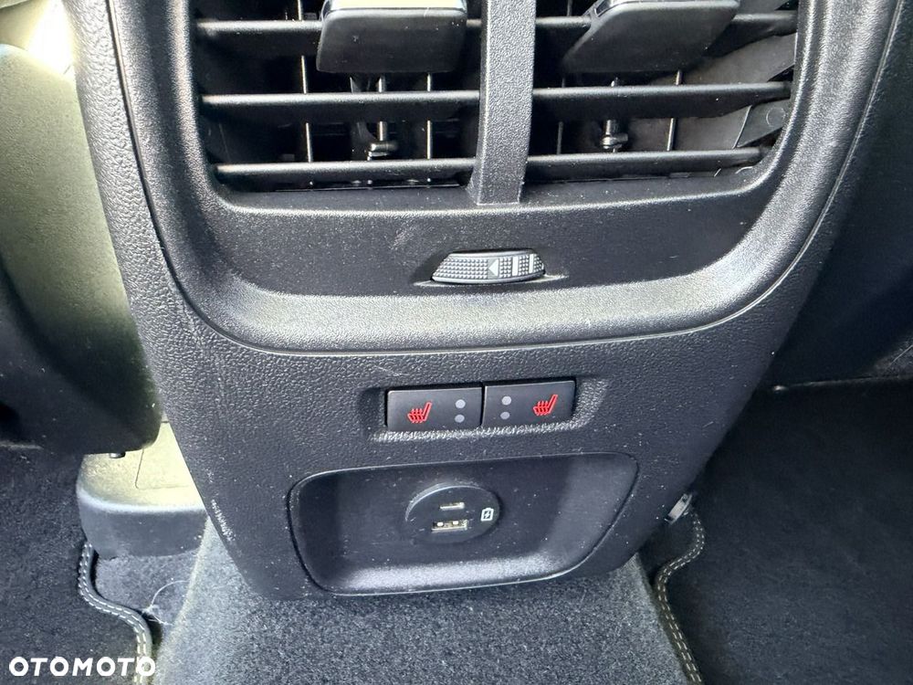 Ford Kuga 2.0 TDCi 4x2 Vignale - 35