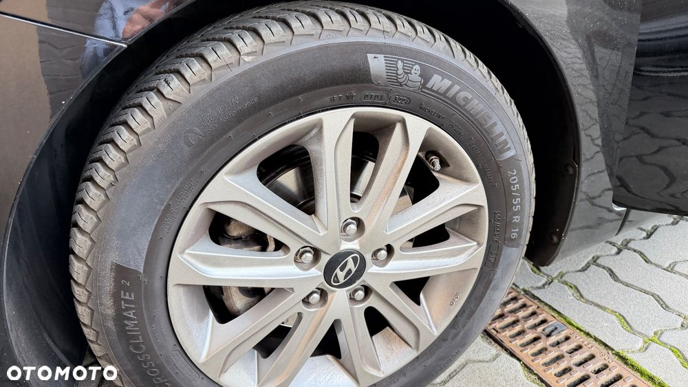Hyundai Elantra 1.6 Classic + - 22