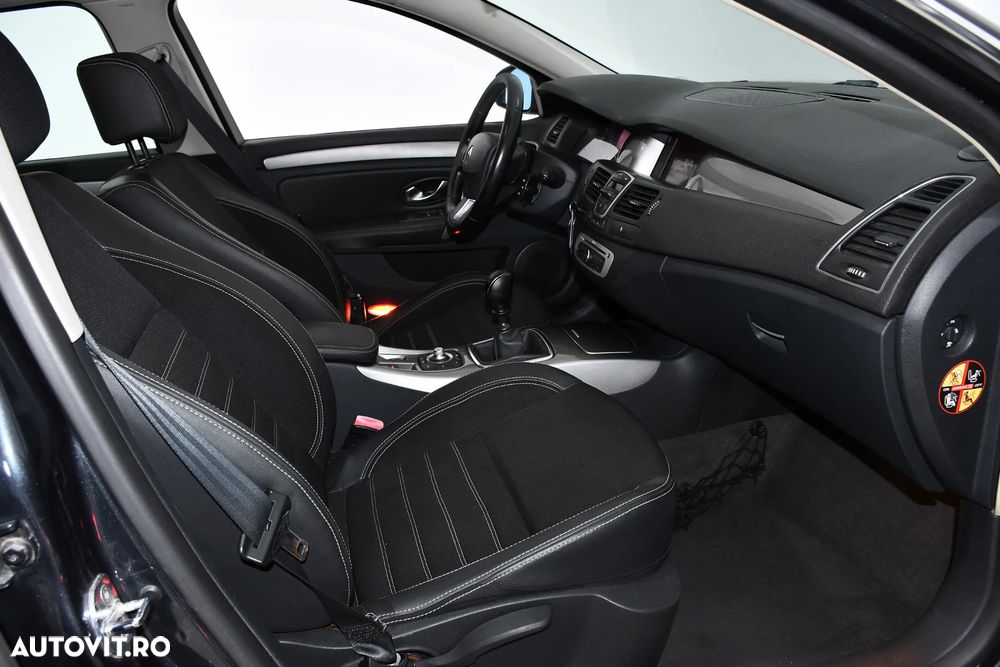 Renault Laguna dCi 110 FAP Limited - 10