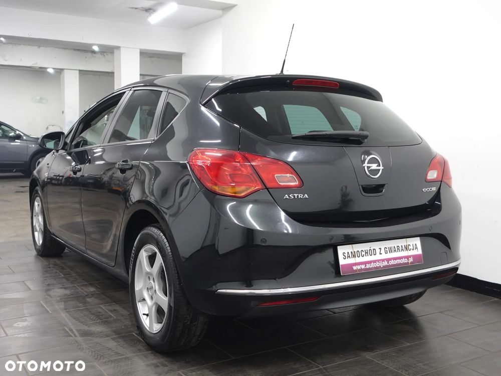 Opel Astra 1.4 150 Jahre - 6
