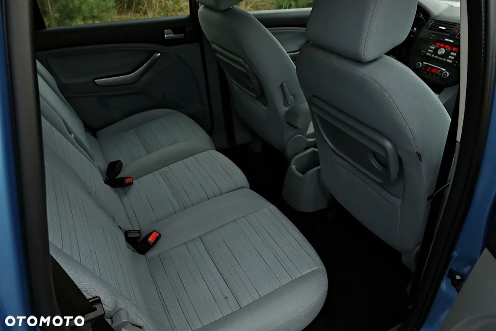 Ford C-MAX 1.8 Ghia - 32