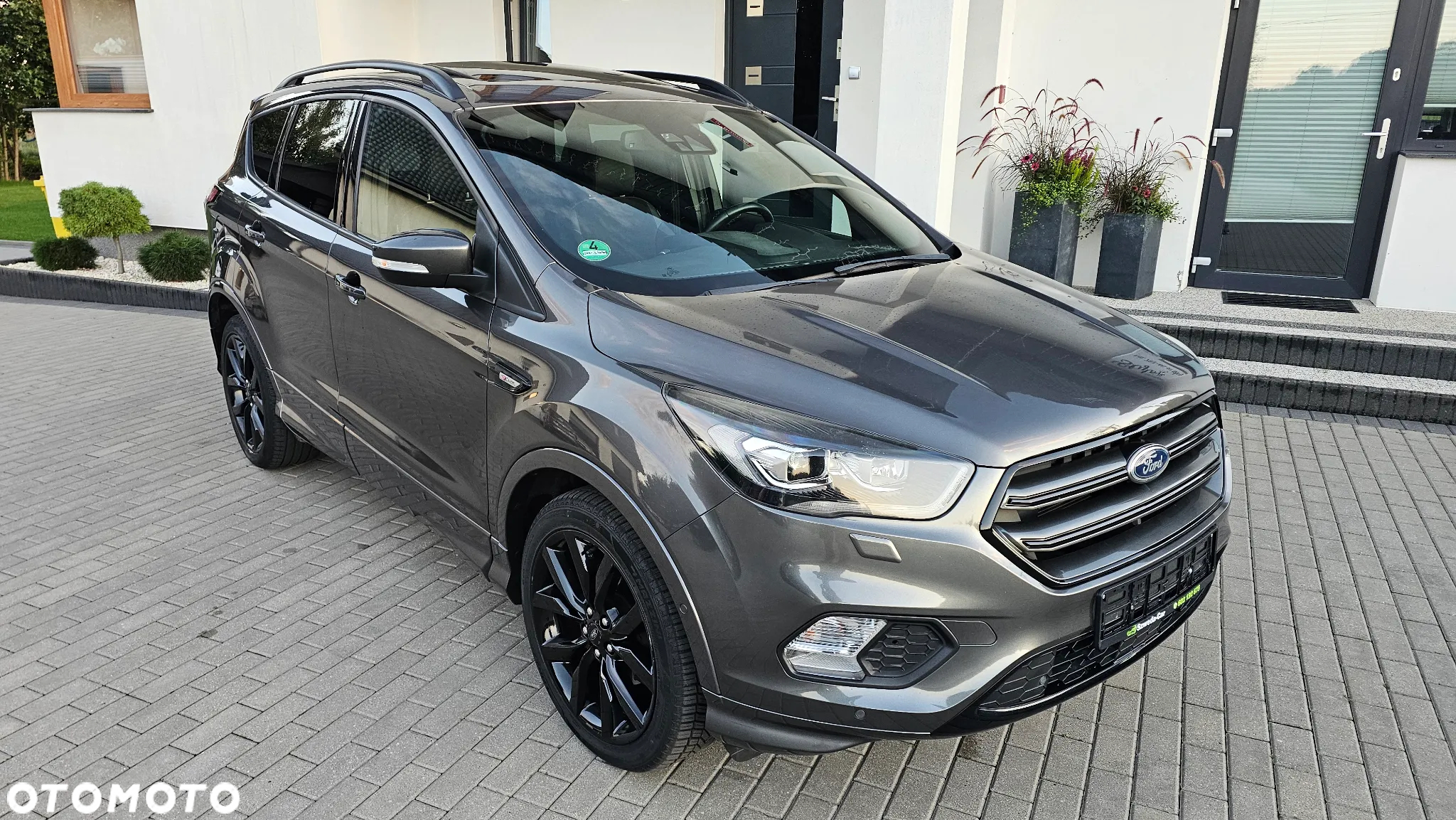 Ford Kuga 1.5 EcoBoost 2x4 ST-Line - 23
