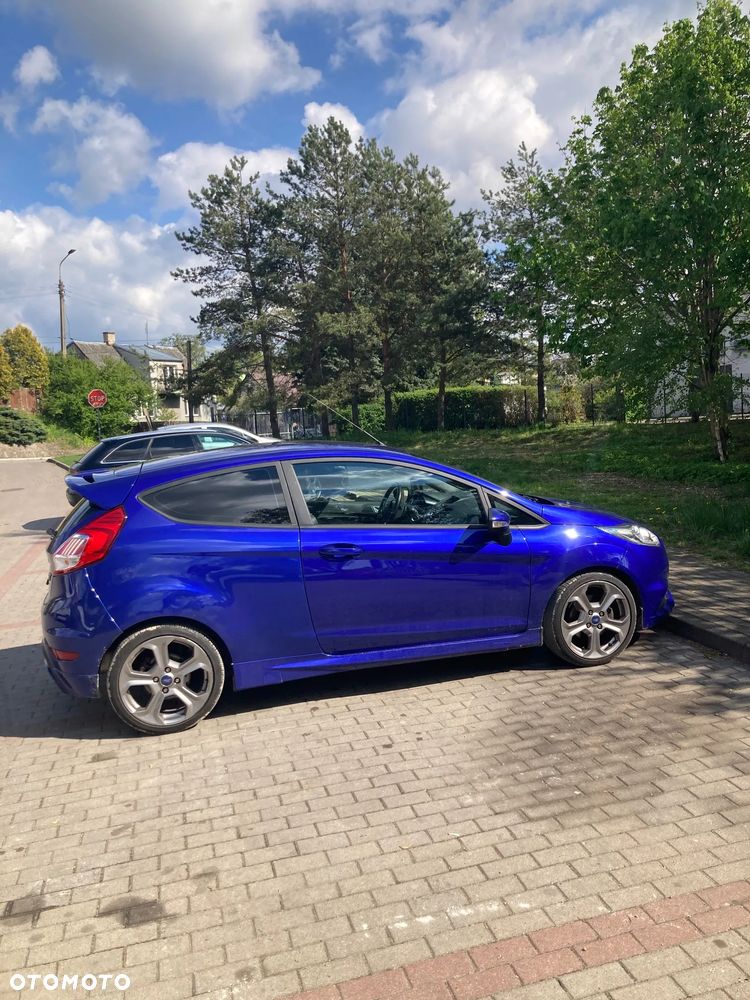 Ford Fiesta ST - 4
