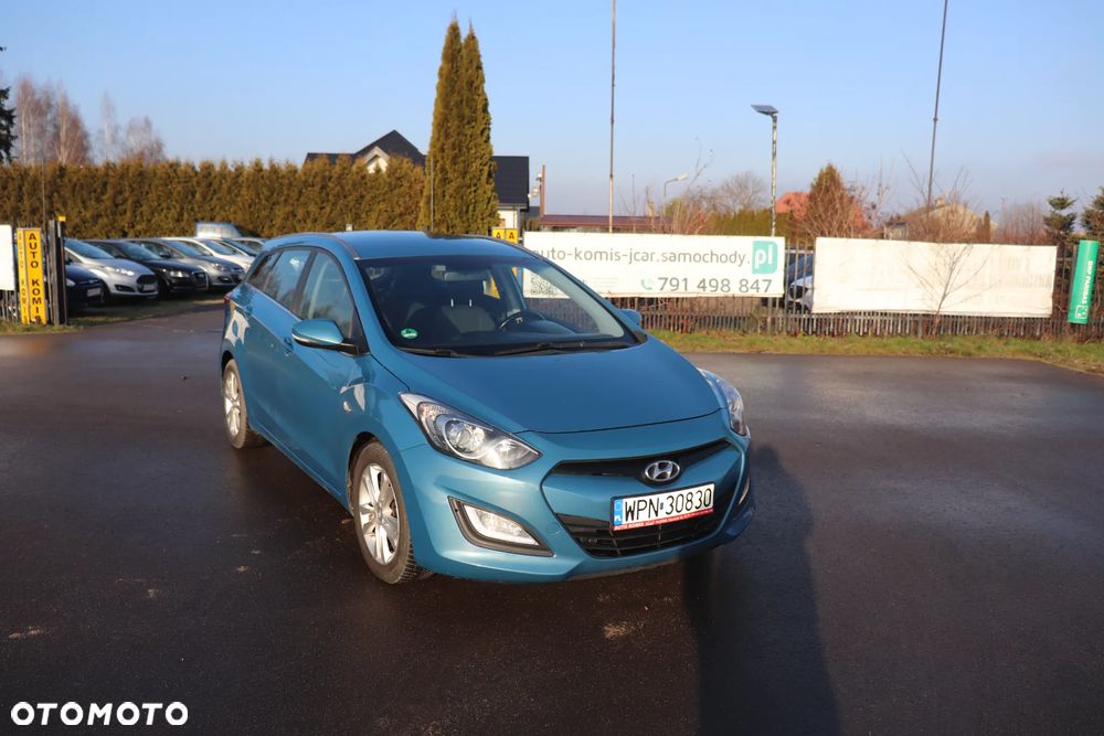 Hyundai i30 blue Kombi 1.6 CRDi Trend - 4