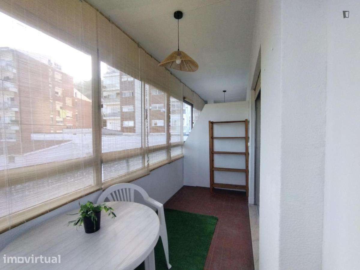 Quarto - localizado em Baixa de Santa Clara Coimbra - Grande imagem: 4/12