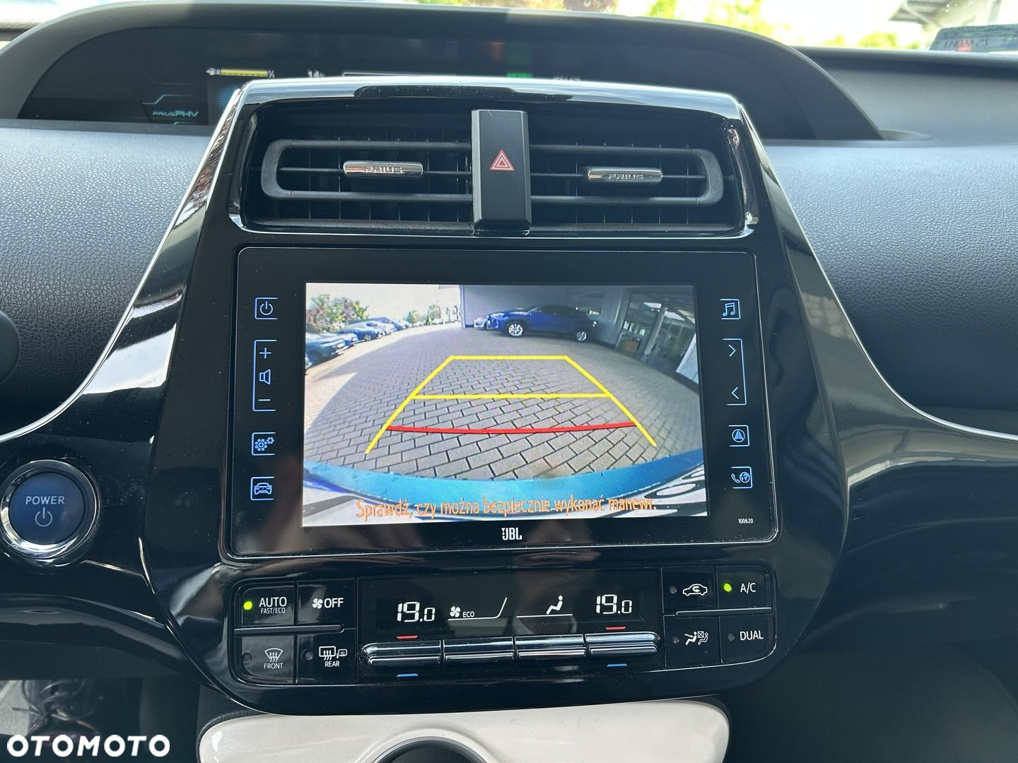 Toyota Prius - 10