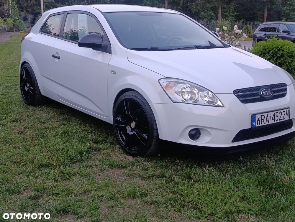 Kia Ceed 1.6 L - 9