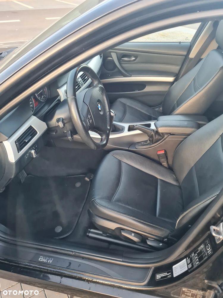 BMW Seria 3 320d - 10