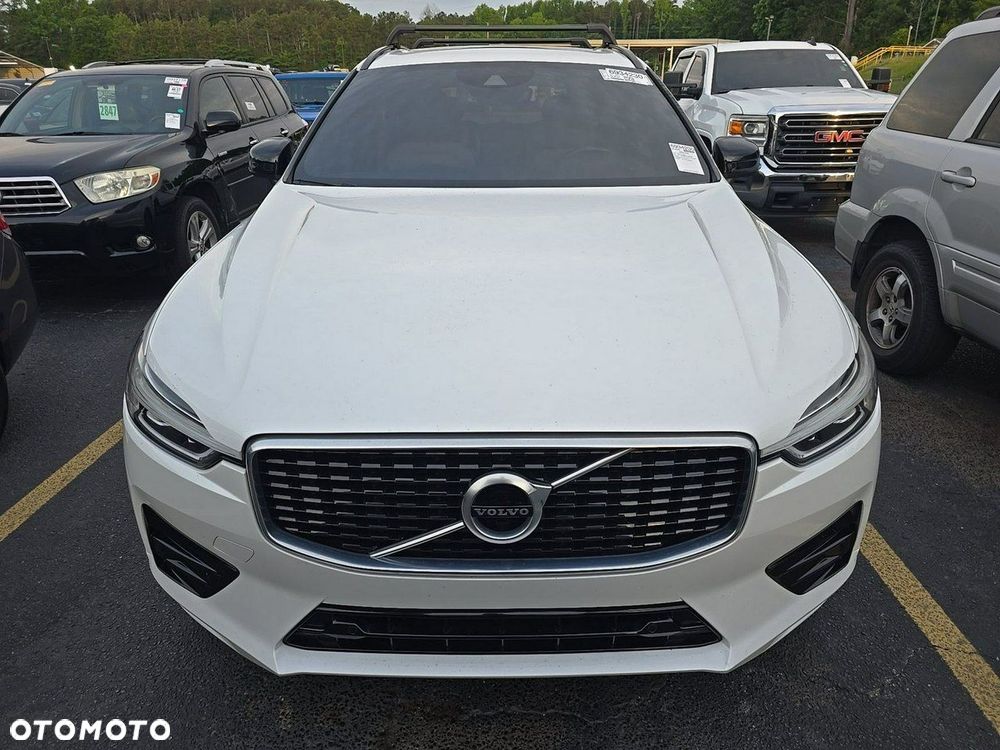 Volvo XC 60 T5 AWD R-Design - 3
