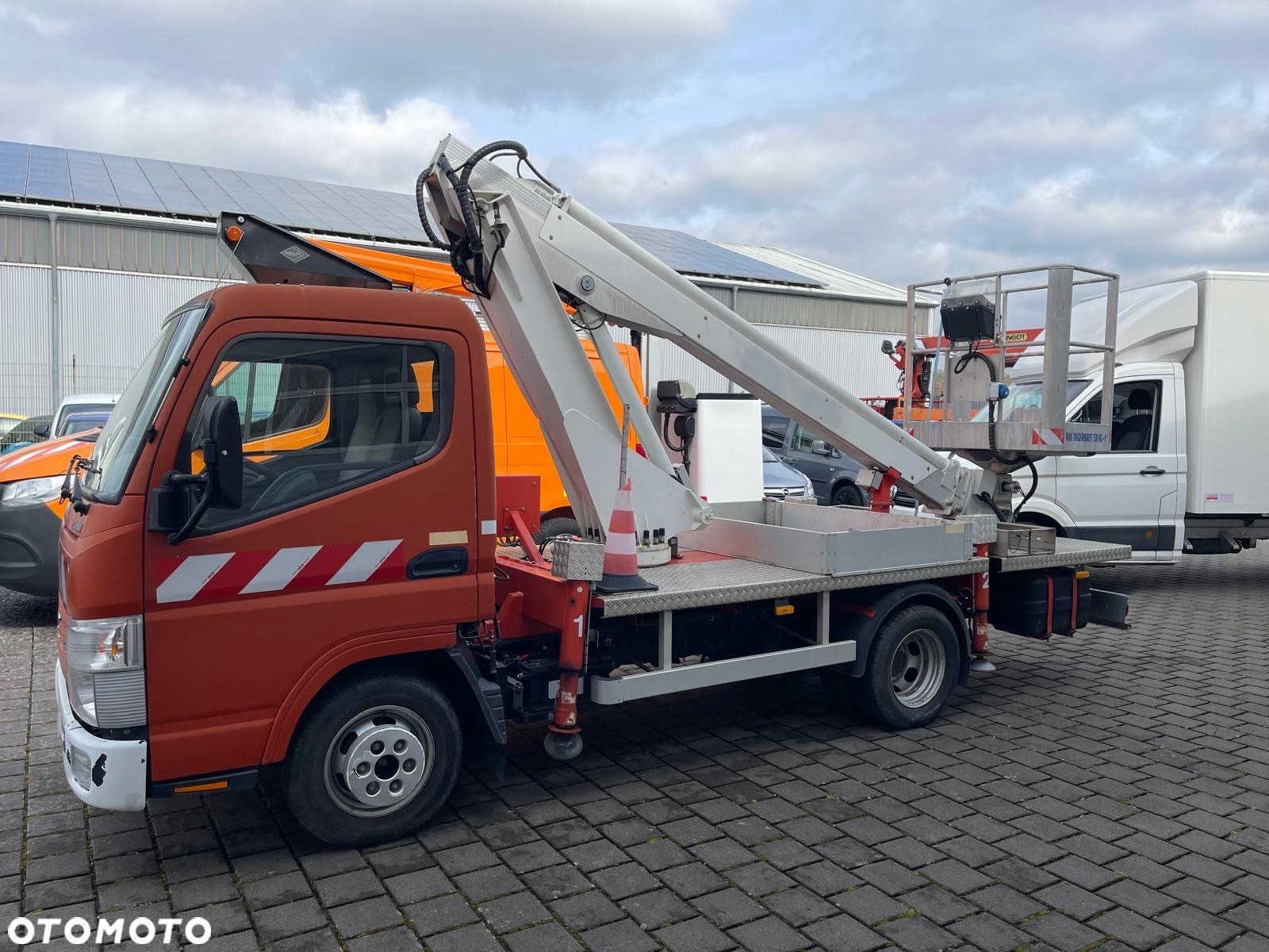 Mitsubishi Canter - 7