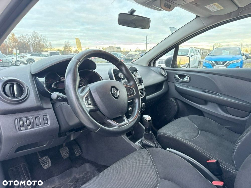 Renault Clio - 10