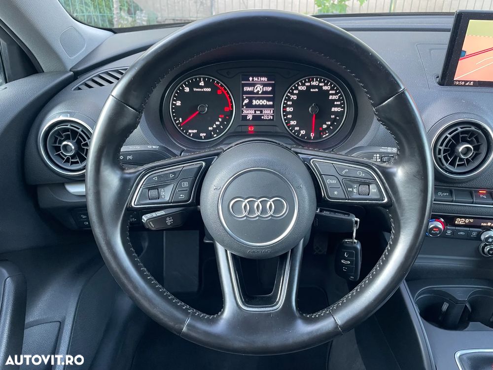 Audi A3 Sportback 30 TDI design - 17