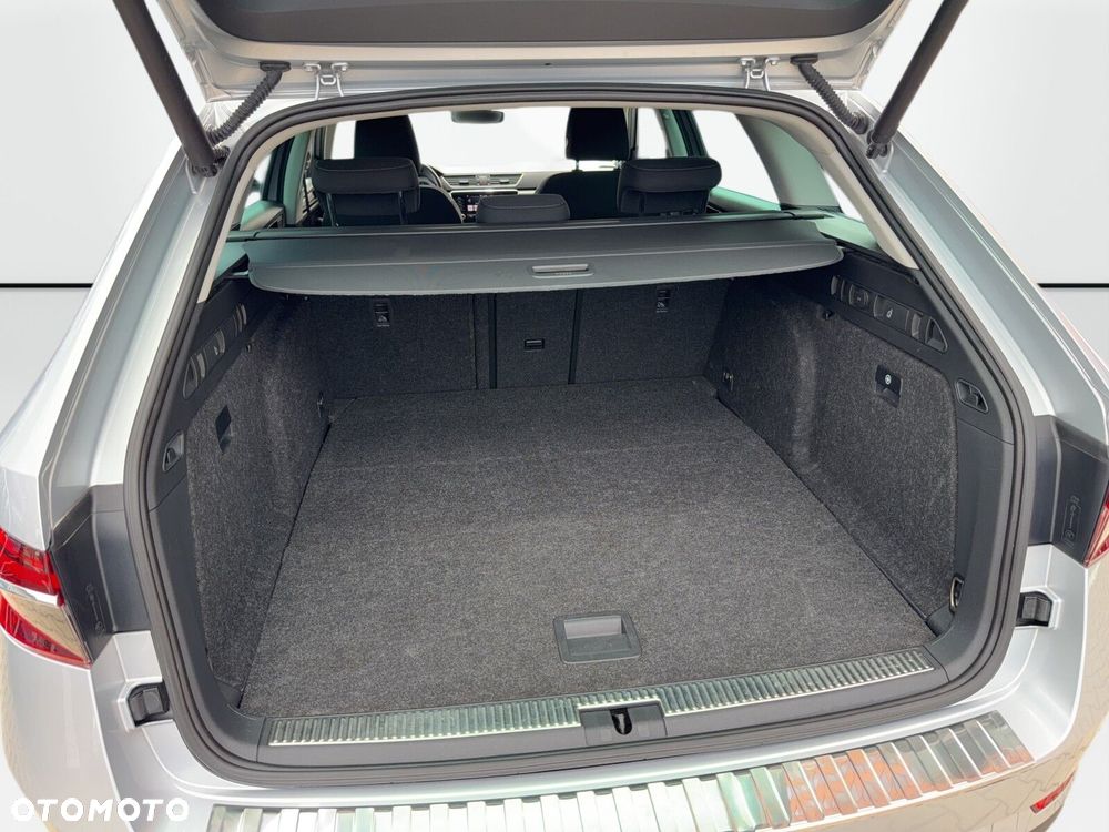 Skoda Superb 2.0 TDI SCR Ambition - 35