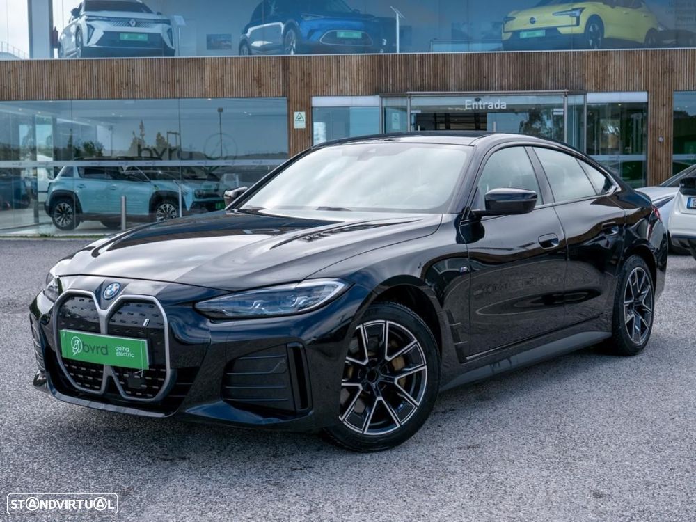 BMW i4 eDrive35 Desportiva M - 3