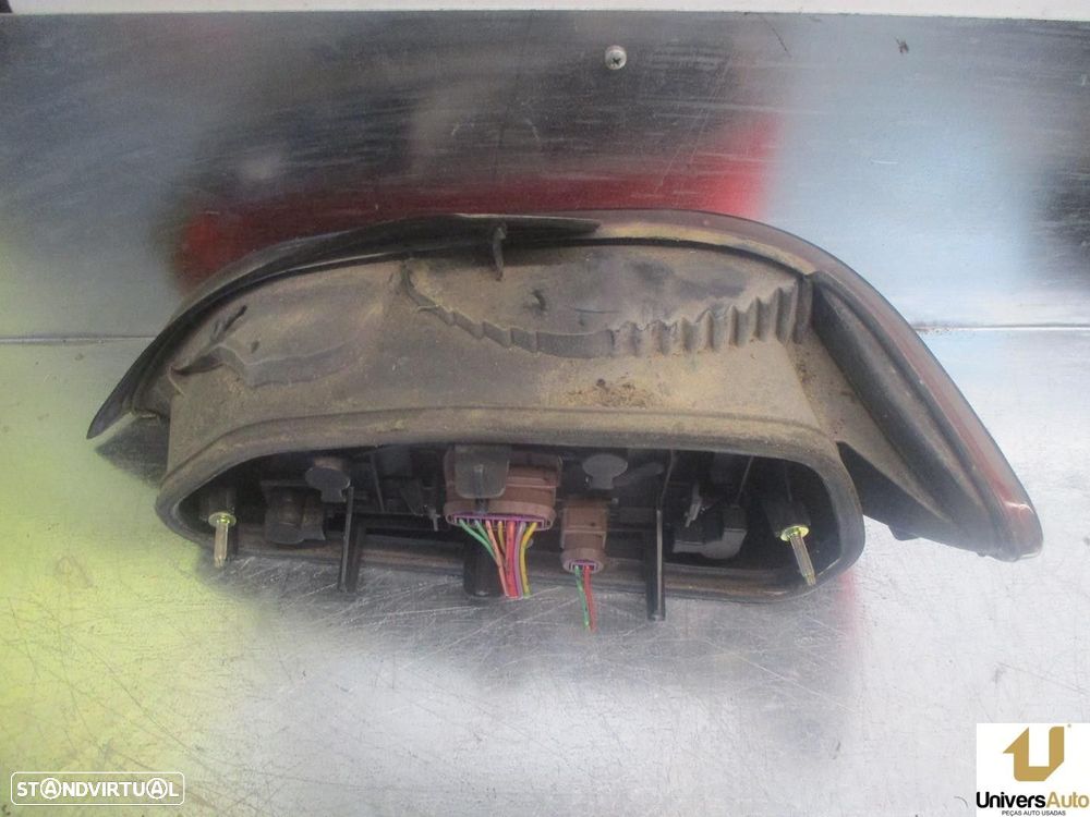 FAROLIM TRASEIRO ESQUERDO PEUGEOT 406 1999 -2255G - 4