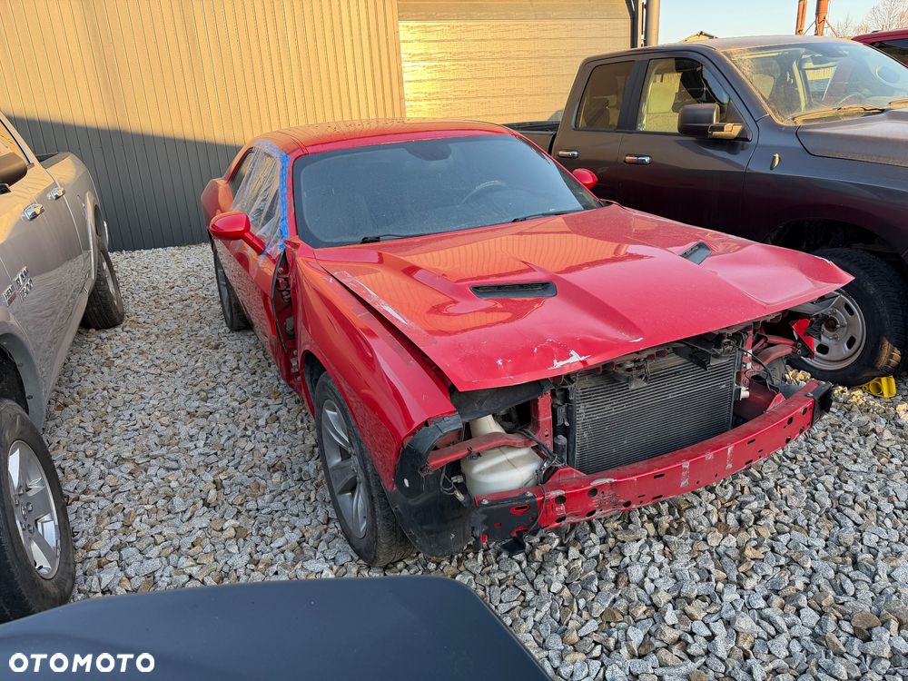 Dodge Challenger - 2