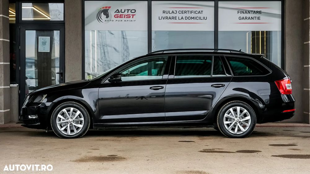 Skoda Octavia 1.6 TDI DSG Ambition - 3