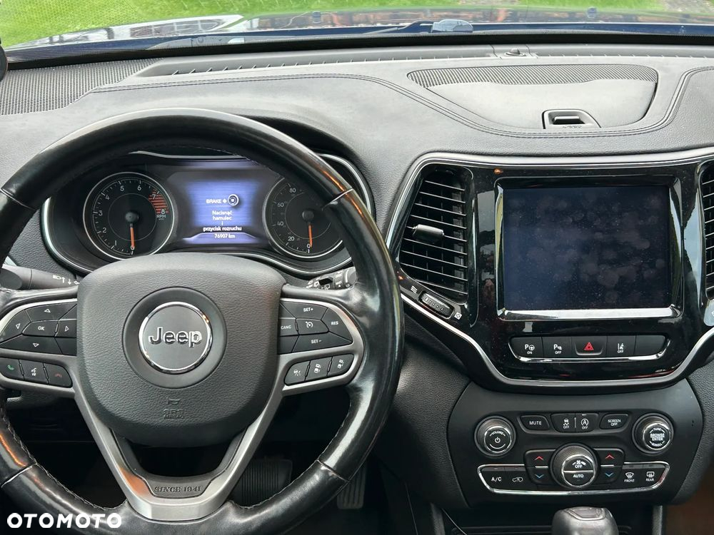 Jeep Cherokee - 9