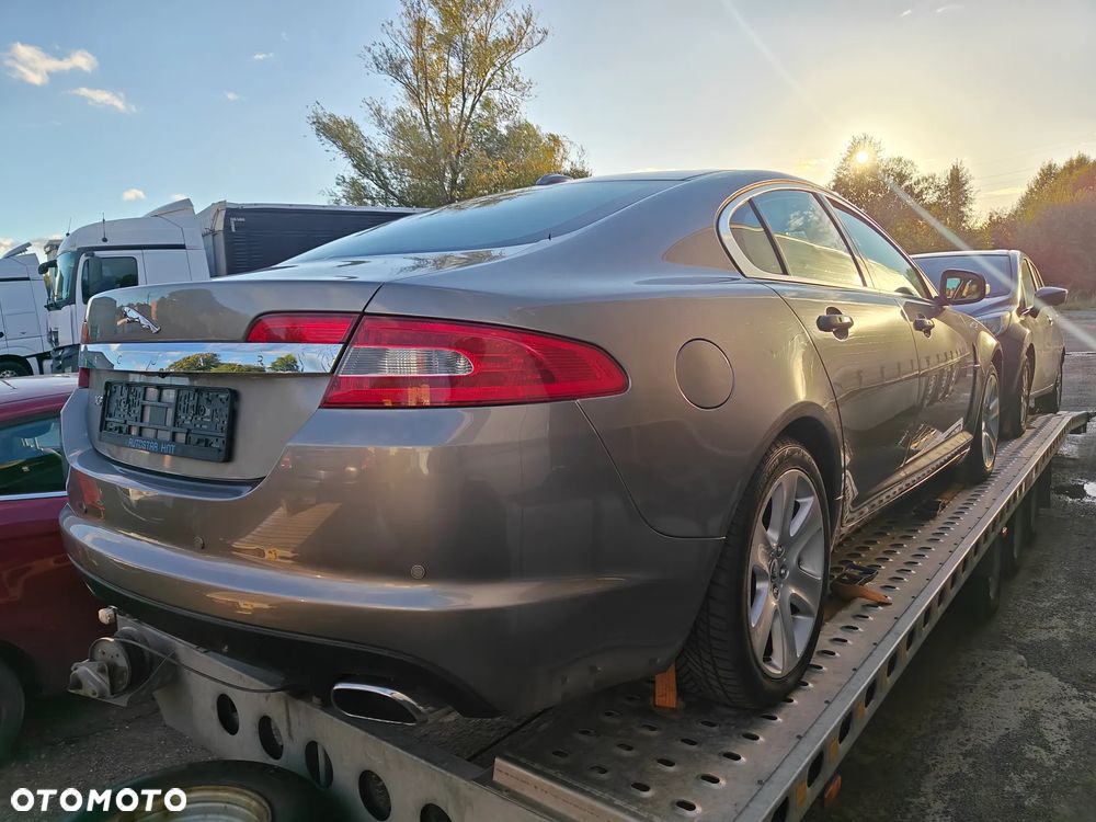 Jaguar XF 3.0 V6 Premium Luxury - 13