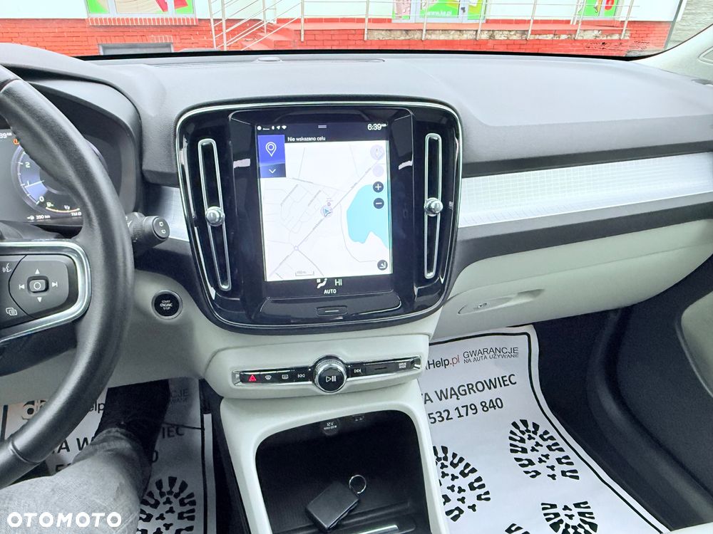 Volvo XC 40 T4 Geartronic Momentum Pro - 34