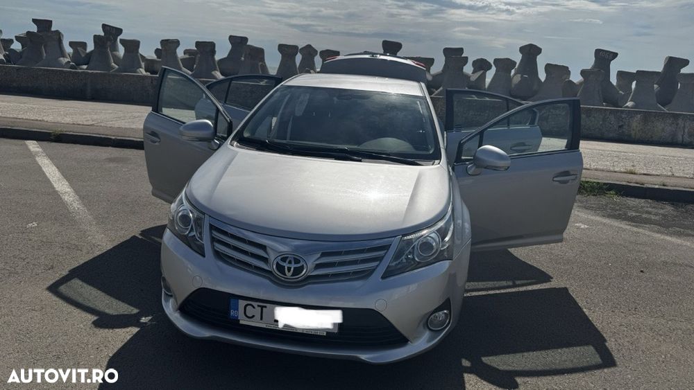 Toyota Avensis 2.0 D-4D Executive - 6