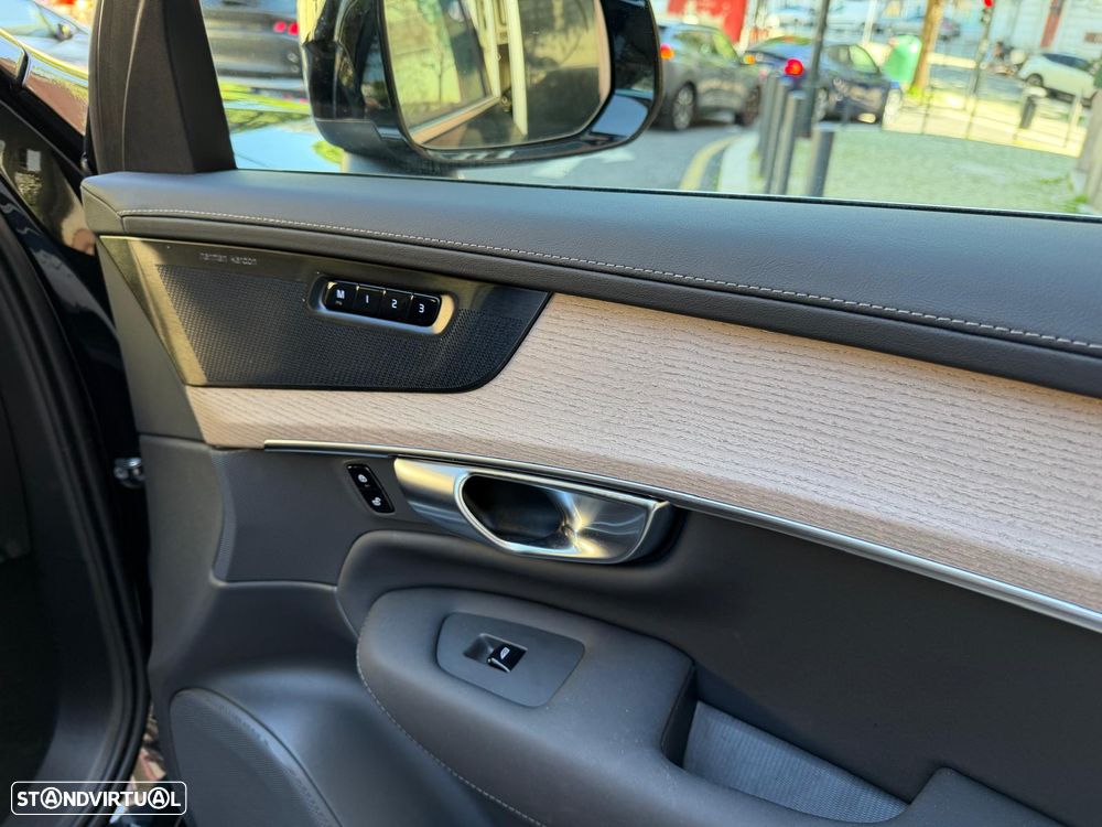 Volvo XC 90 T8 AWD Ultra Black Edition - 22